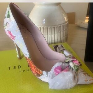 New Ted Baker Women's Floral Heels - Pink and White